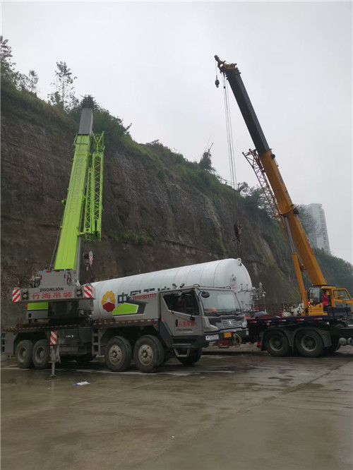 灞桥区“不怕风雨冻”—— 吊车的 “恶劣环境适应” 技术